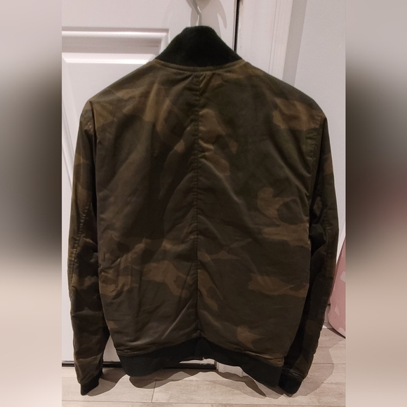 Abercrombie Men's Reversible Bomber Jacket - Size Medium - Picture 3 of 5